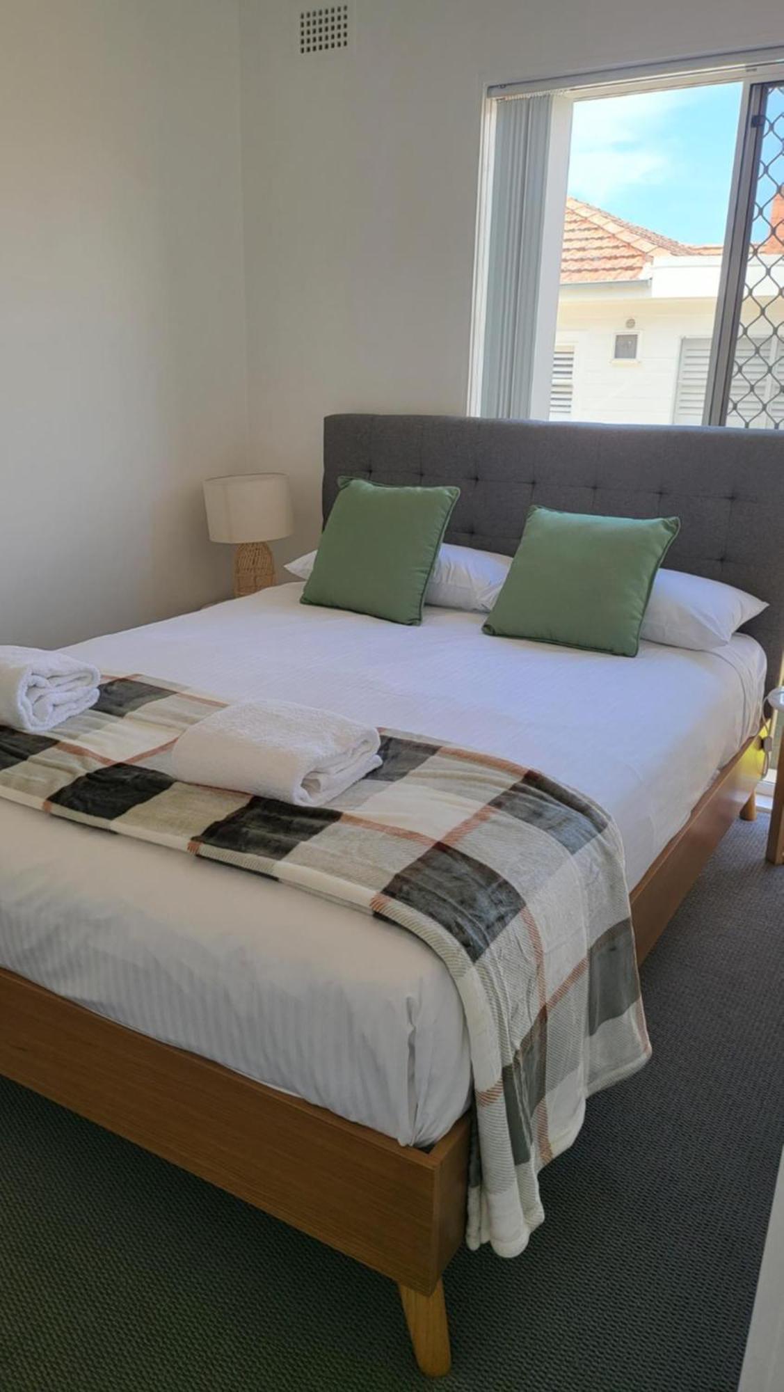 Husky 19 Beautifully Appointed Apartments - Great Location - In The Heart Of Husky 허스키슨 외부 사진