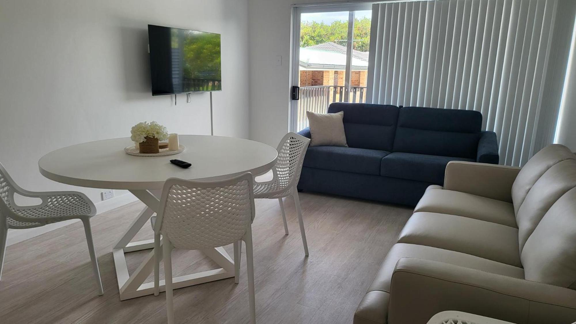 Husky 19 Beautifully Appointed Apartments - Great Location - In The Heart Of Husky 허스키슨 외부 사진