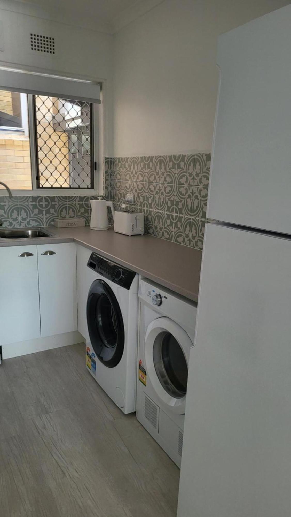 Husky 19 Beautifully Appointed Apartments - Great Location - In The Heart Of Husky 허스키슨 외부 사진