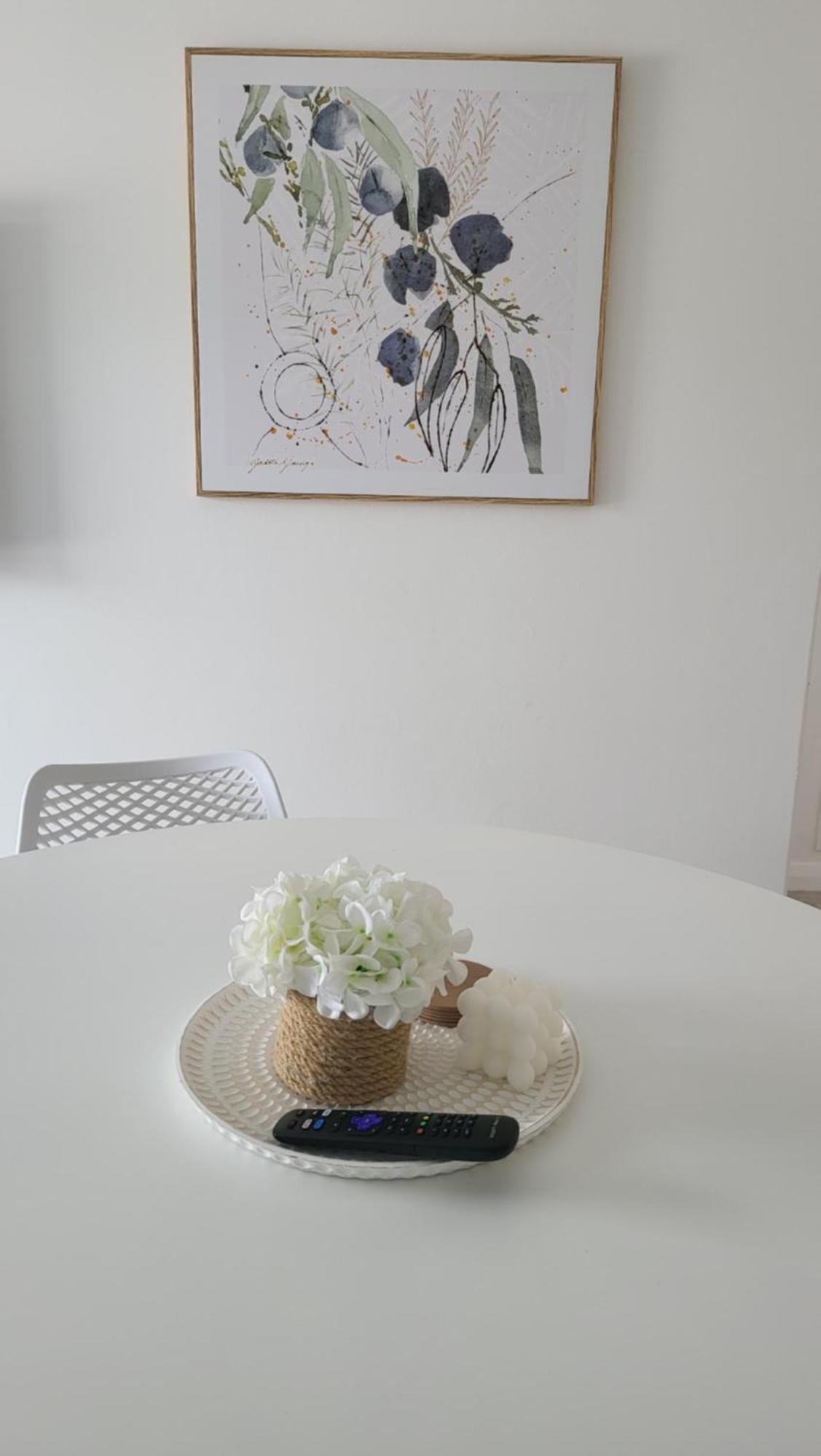 Husky 19 Beautifully Appointed Apartments - Great Location - In The Heart Of Husky 허스키슨 외부 사진
