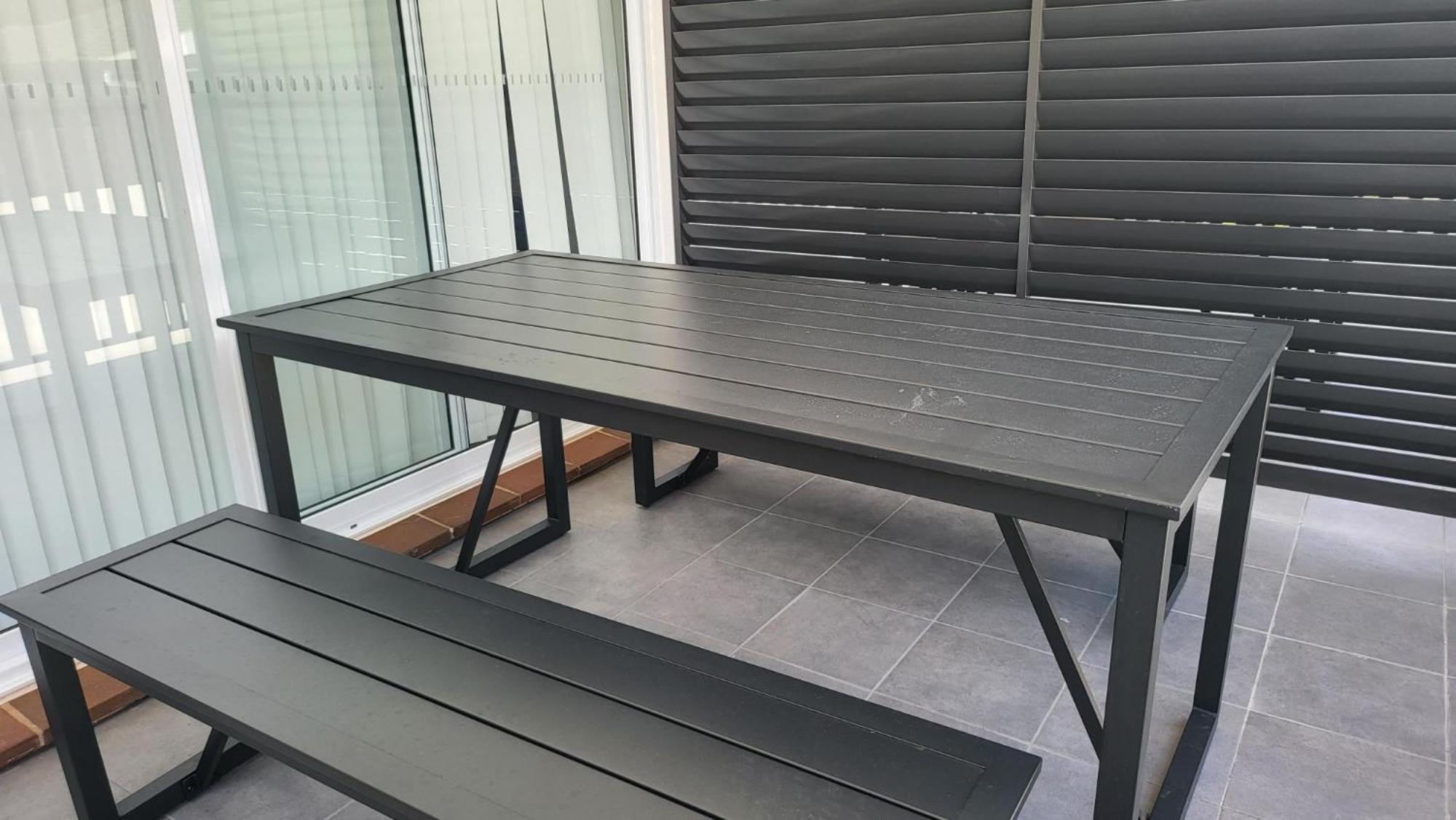 Husky 19 Beautifully Appointed Apartments - Great Location - In The Heart Of Husky 허스키슨 외부 사진