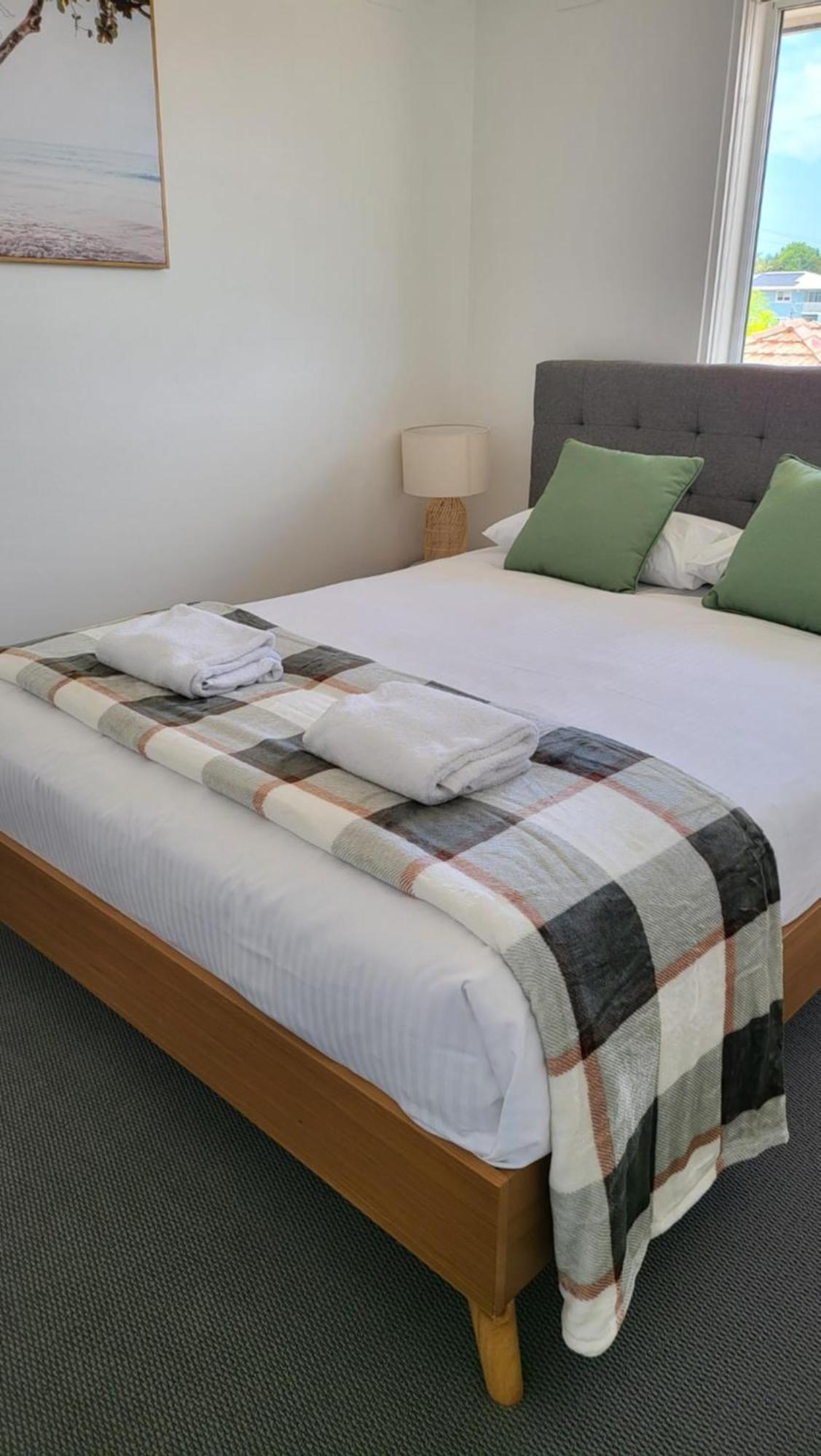 Husky 19 Beautifully Appointed Apartments - Great Location - In The Heart Of Husky 허스키슨 외부 사진